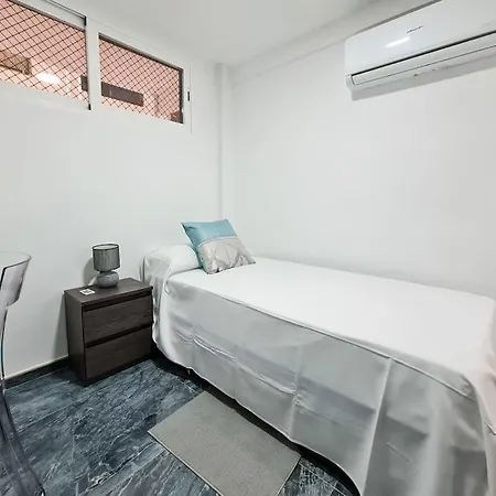Modern Apartment Right In The Heart Of Benidorm Exterior foto