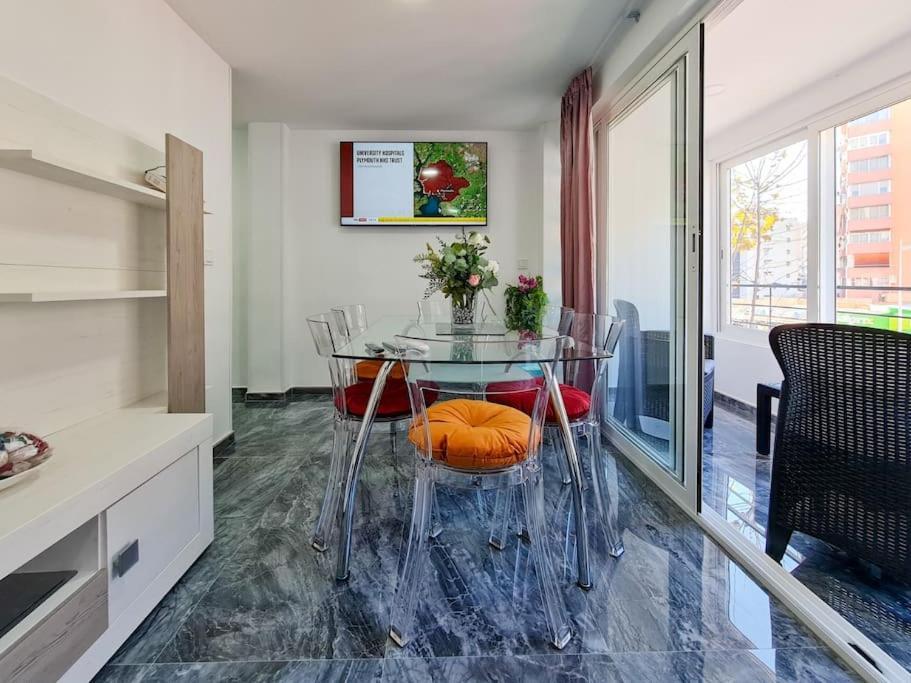 Apartment Modern Right In The Heart Of